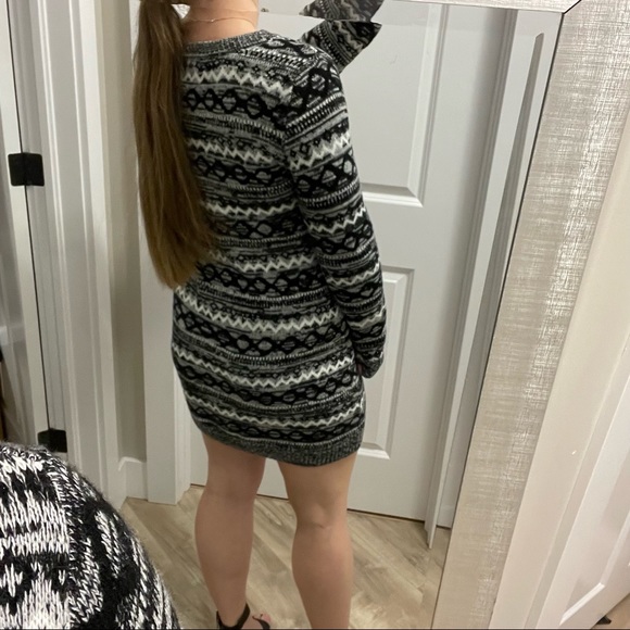 Size Large Sweater Dress - Picture 2 of 6